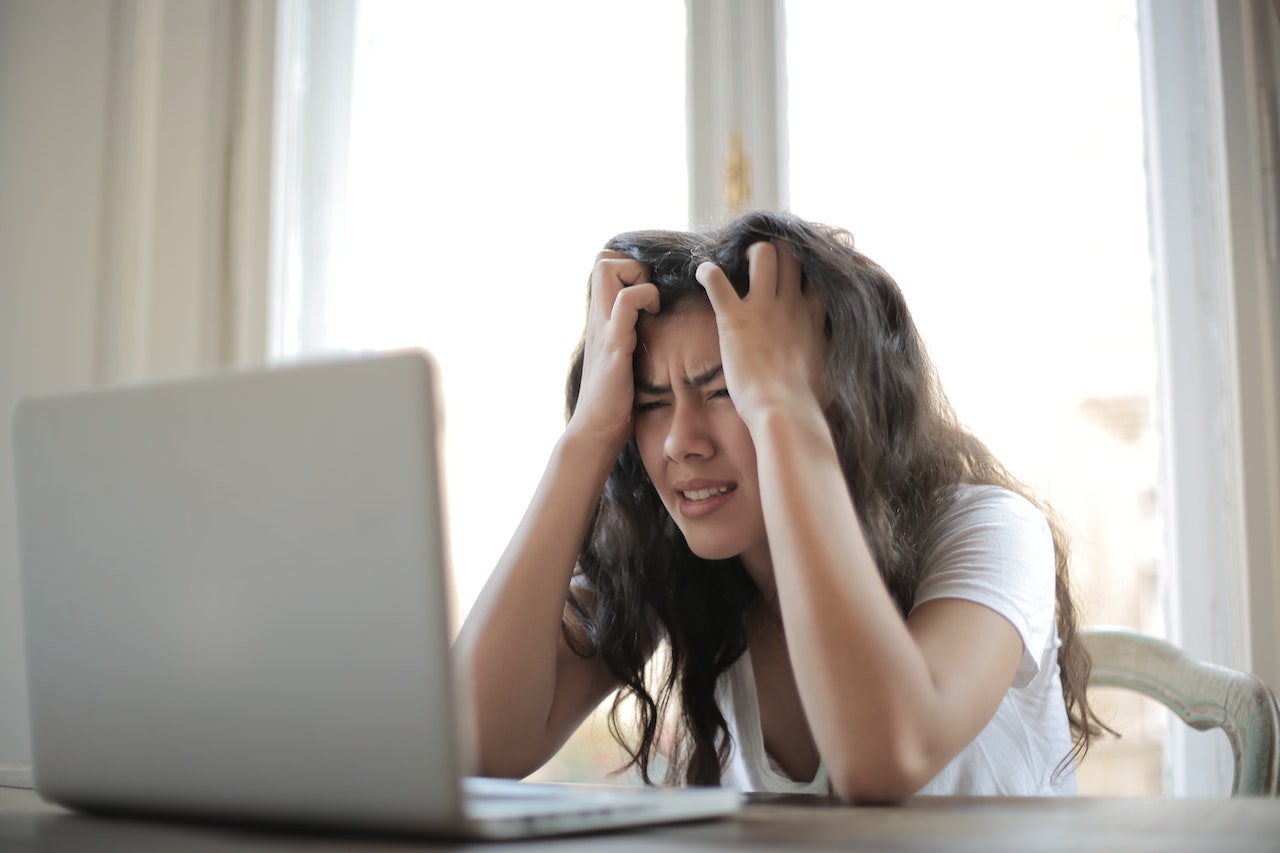 Overcoming Professional Challenges with Remote Hiring: A Guide for HR Leaders